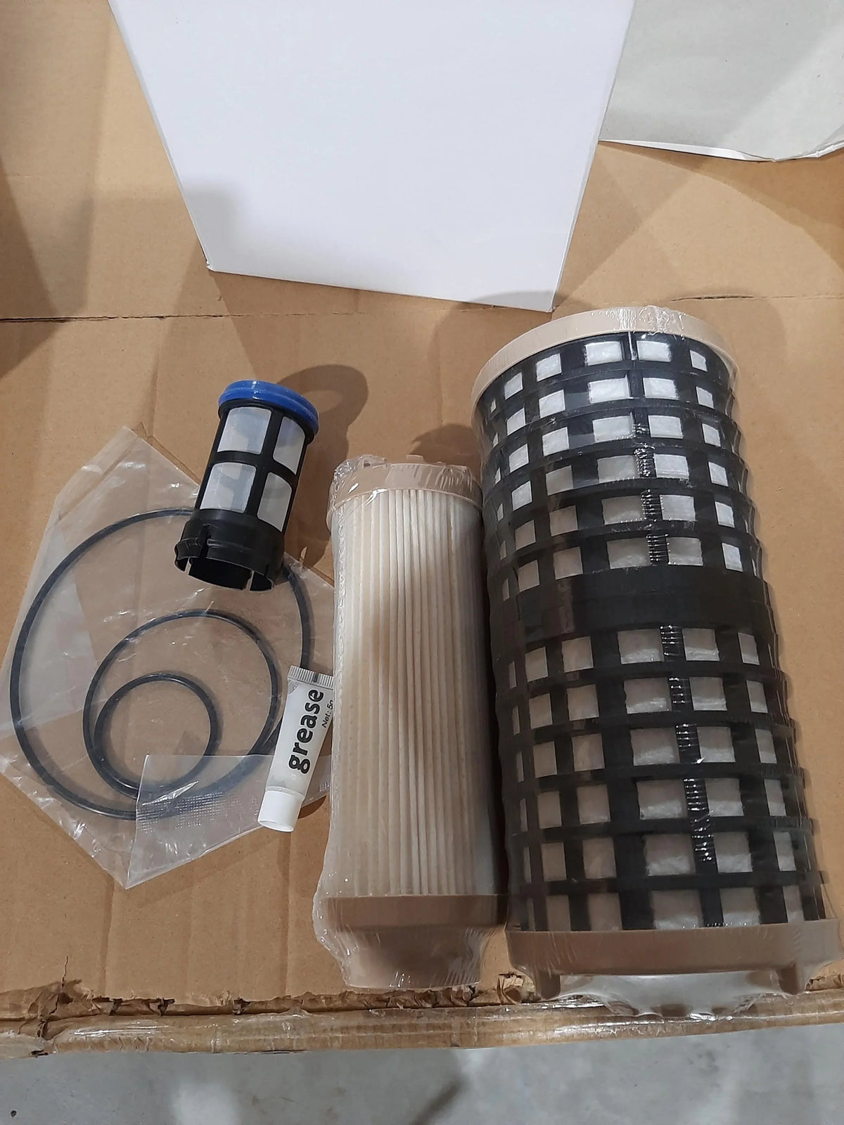 Fleetguard FK48556 Fuel Filter Kit Includes 3 Filters, Pre Screen And