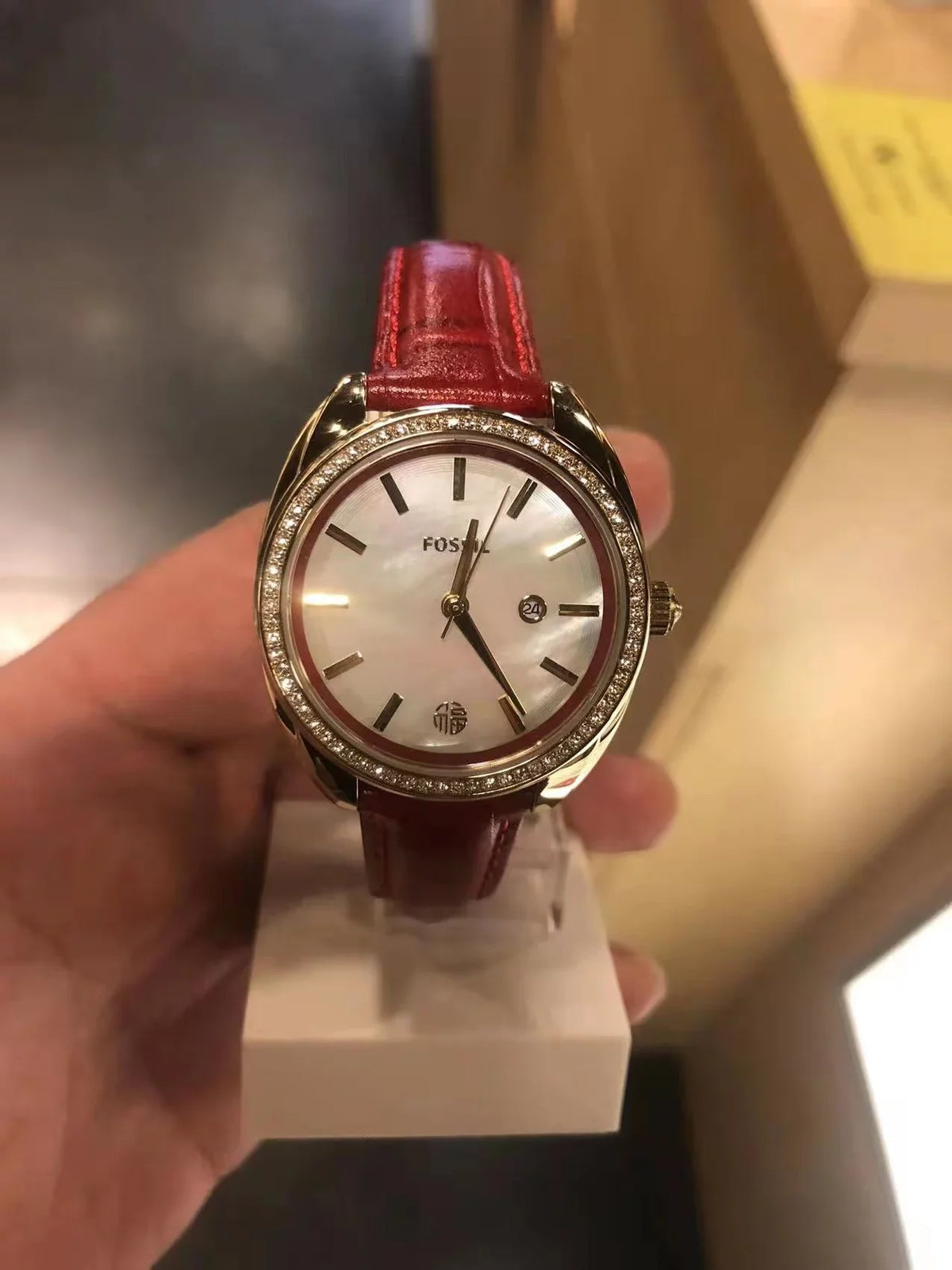 Fossil BQ3772 Vale Three-Hand Date Red Leather Watch